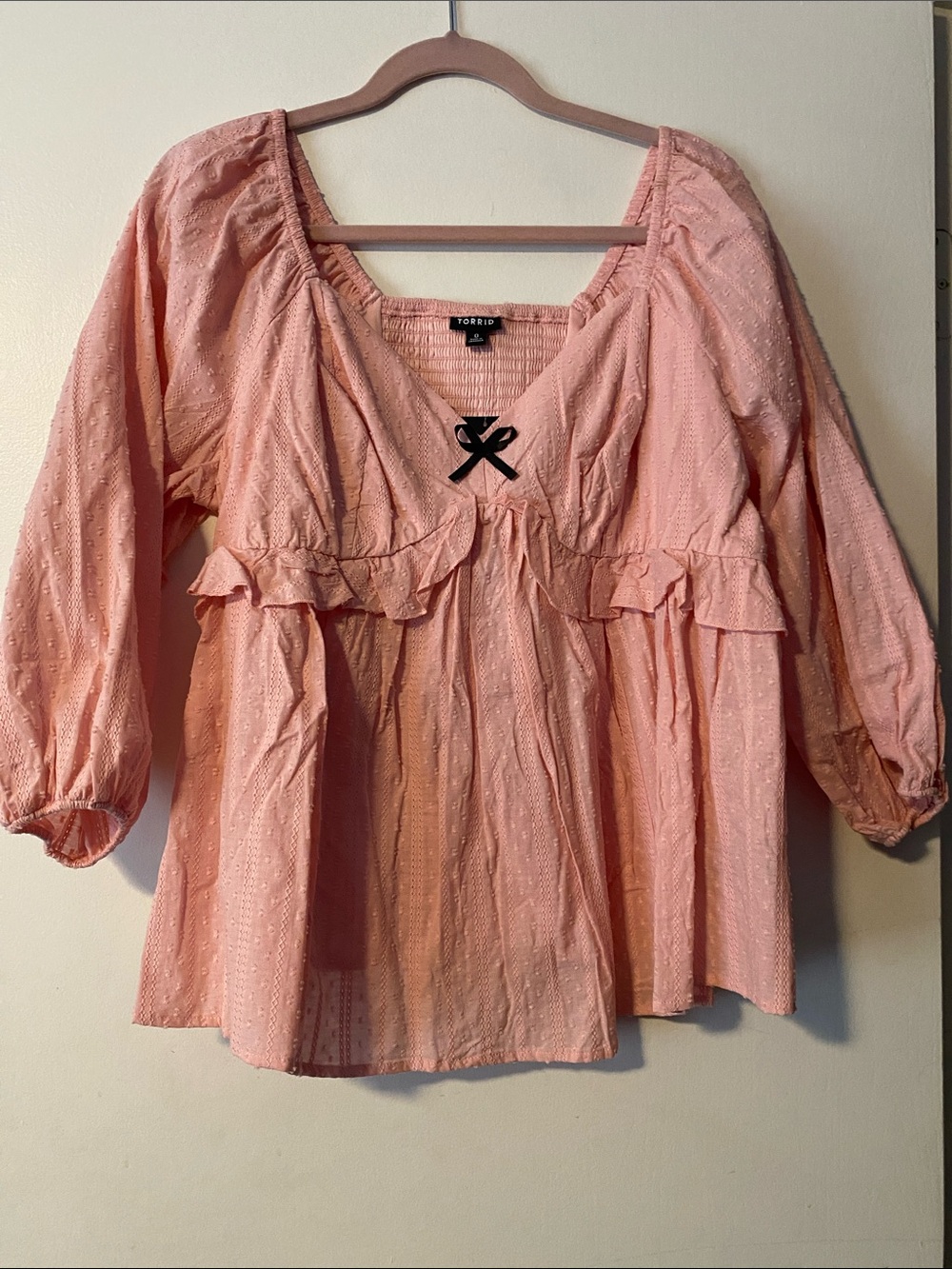 torrid Peach Pink Swiss Dot Peasant Blouse with Black Bow